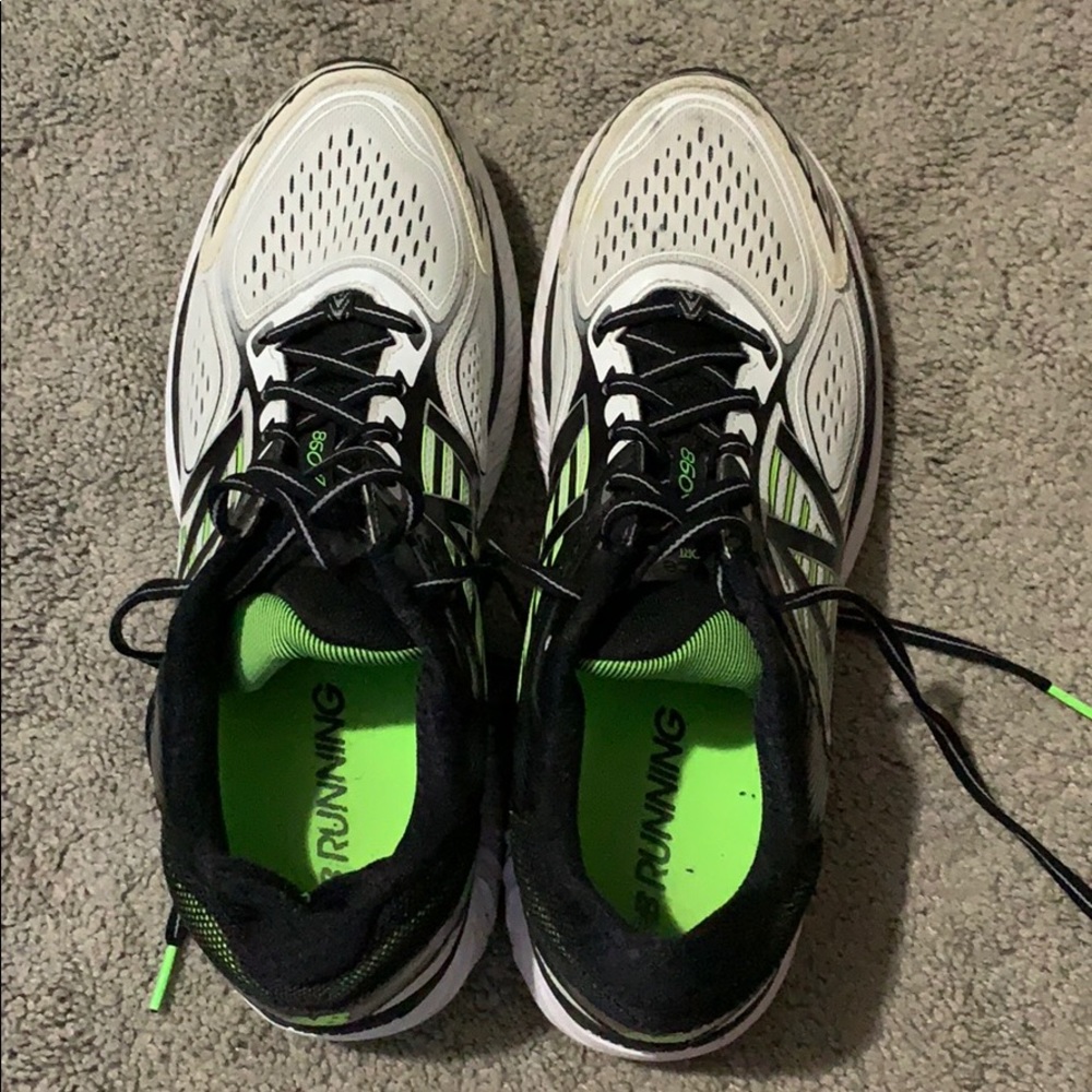 New Balance 860 v7 running shoes